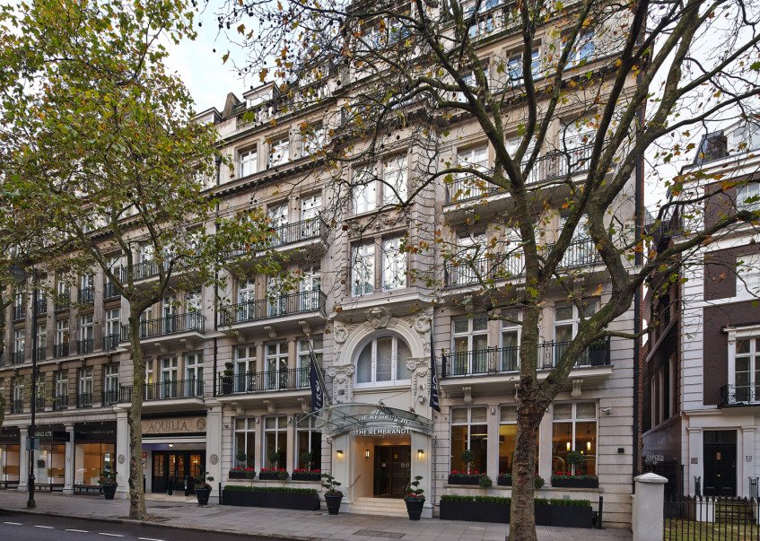 VenueSourceUK's tweet photo. The Rembrandt  - a 4-star hotel located in the heart of Knightsbridge - directly opposite the Victoria and Albert Museum, close to Harrods, Hyde Park and Buckingham Palace -  @SarovaHotels https://t.co/irqdunQ5Wi https://t.co/U2D3U0F52x