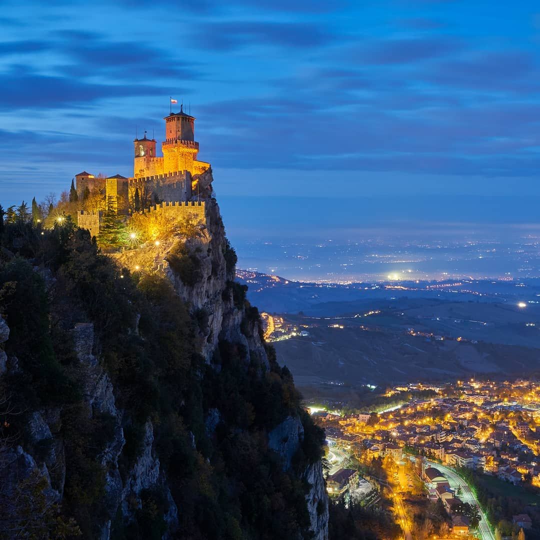 VisitSanMarino's tweet photo. The First Tower of San Marino at night 🇸🇲 🌌

pic @tonygalephoto #visitsanmarino #amazingplaces #takemebackto #instapassport #castle #europe #micronations #travel #letsgoeverywhere #instatravel https://t.co/AmT1594AUC
