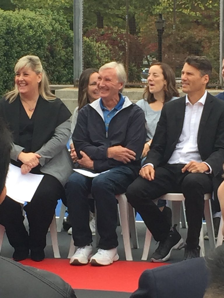 SteveNashFdn's tweet photo. Love being here to celebrate the dedication of this Nash Family Court with @NBACanada and Bell at the PNE. Thank you to Mayor Robertson, Mark Tatum, Shelley Frost, and favourite dad, John Nash, for being here today. #greatassist #getwellSteve https://t.co/tMcbmzgz2r