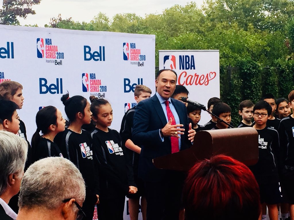 SteveNashFdn's tweet photo. Love being here to celebrate the dedication of this Nash Family Court with @NBACanada and Bell at the PNE. Thank you to Mayor Robertson, Mark Tatum, Shelley Frost, and favourite dad, John Nash, for being here today. #greatassist #getwellSteve https://t.co/tMcbmzgz2r