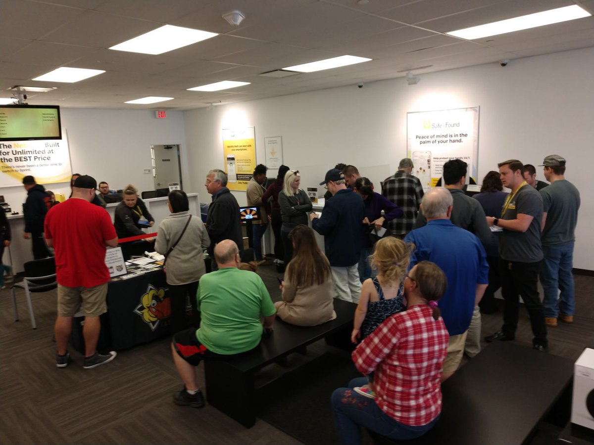 sprintbrooklyn1's tweet photo. Come see us at the Sprint Store in Brooklyn to meet @billsquire and the @wmms team! https://t.co/1Wqbct0HHQ