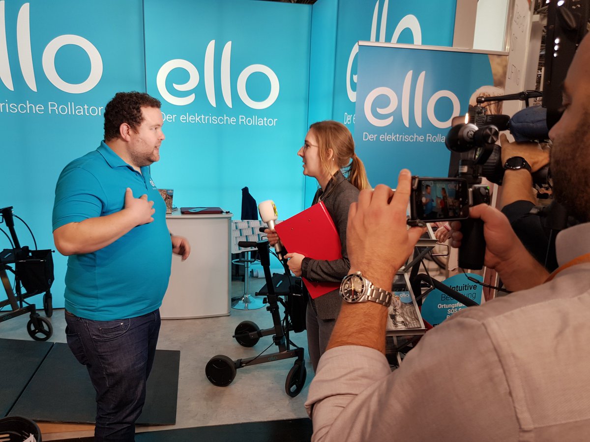 benrudolph88's tweet photo. Danke an unser tolles Team @ElloRollator auf der @REHACARE. Ich habt das gerockt!! https://t.co/AjjNx7q98F