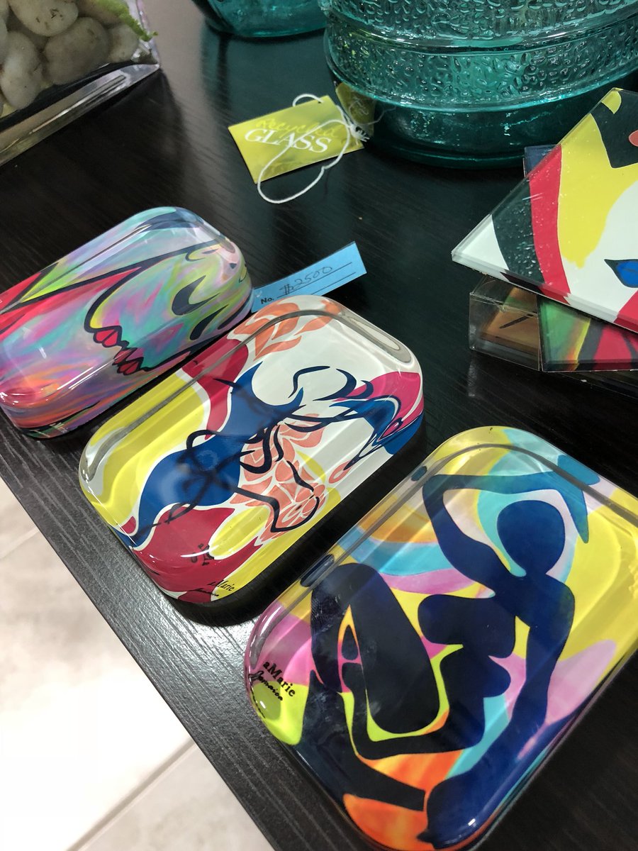 marciaforbes's tweet photo. AMarie’s design art @#DesignWeek2018 So many gift choices 🆙🆙 https://t.co/I6ngfyg8Jf