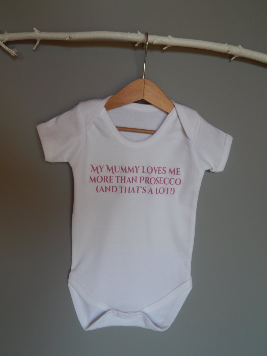 molly_and_pip's tweet photo. With children we don't have secrets ever again!😂check out our full range of humorous, personalised, cute and Christmas baby clothing gifts at https://t.co/jVYxK6ZXjl  #Londonislovinit #barnsleyisbrill #yorkshireis #BoomRT #wnukrt #RTmeBB #ChristmasGifts #Newbaby #Gifts #UKSOPRO https://t.co/NgMBwfmi9E