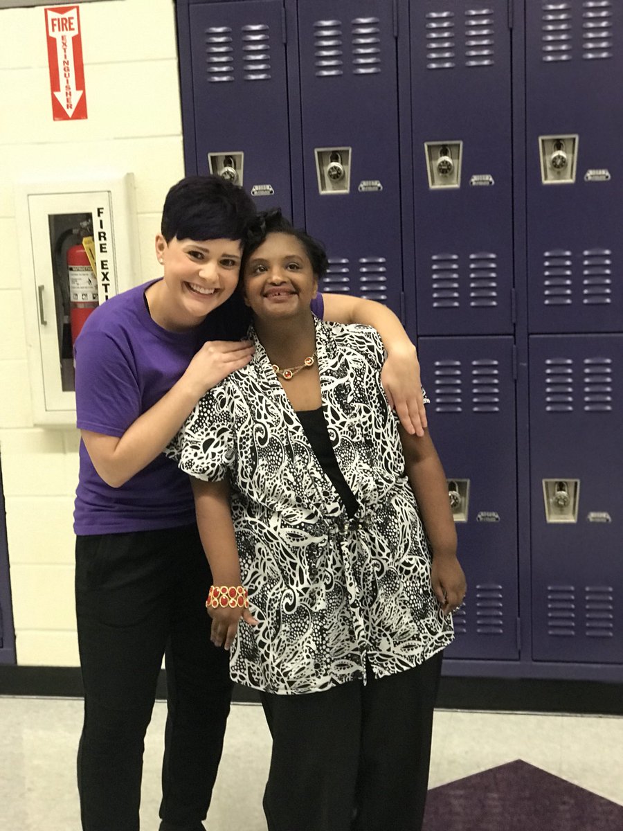 MissGuillozet's tweet photo. I just absolutely adore my little CC!!! She brightens up every room with her joyful spirit π #HomecomingPrincess https://t.co/8941A8iPCZ
