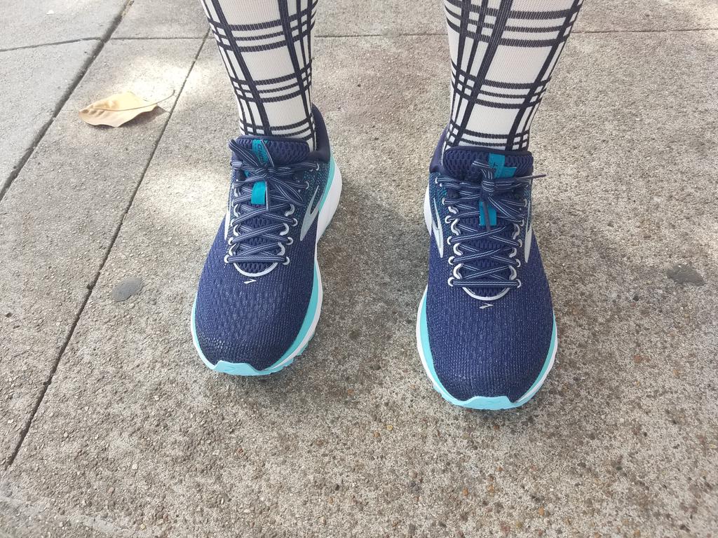 DoubleD_ablo's tweet photo. Literally exchanged 6 week shoes for new shoes. Thanks @FleetFeetSac for the awesome service.  #twentyondeb https://t.co/IF040lQSMw