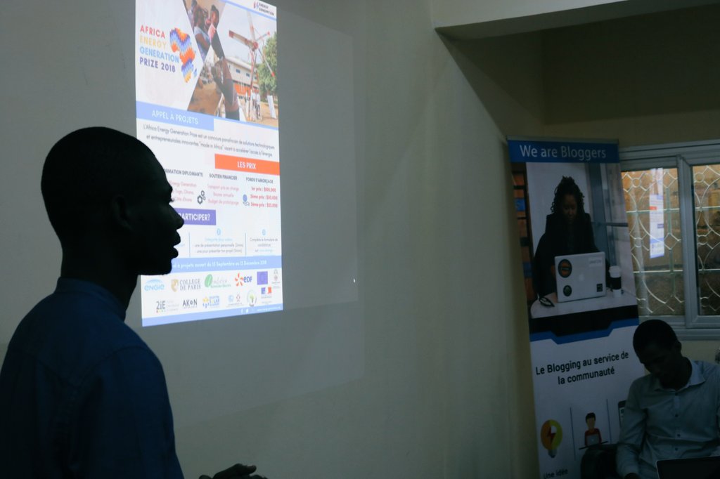 salimdade's tweet photo. J'ai profité de la première édition de #WaB227 pour faire la promotion de la 3e édition de @EnergyGenAfrica afin de partager cette opportunité aux jeunes qui sont dans les solutions des énergies renouvelables. https://t.co/JN8QpyIU1P