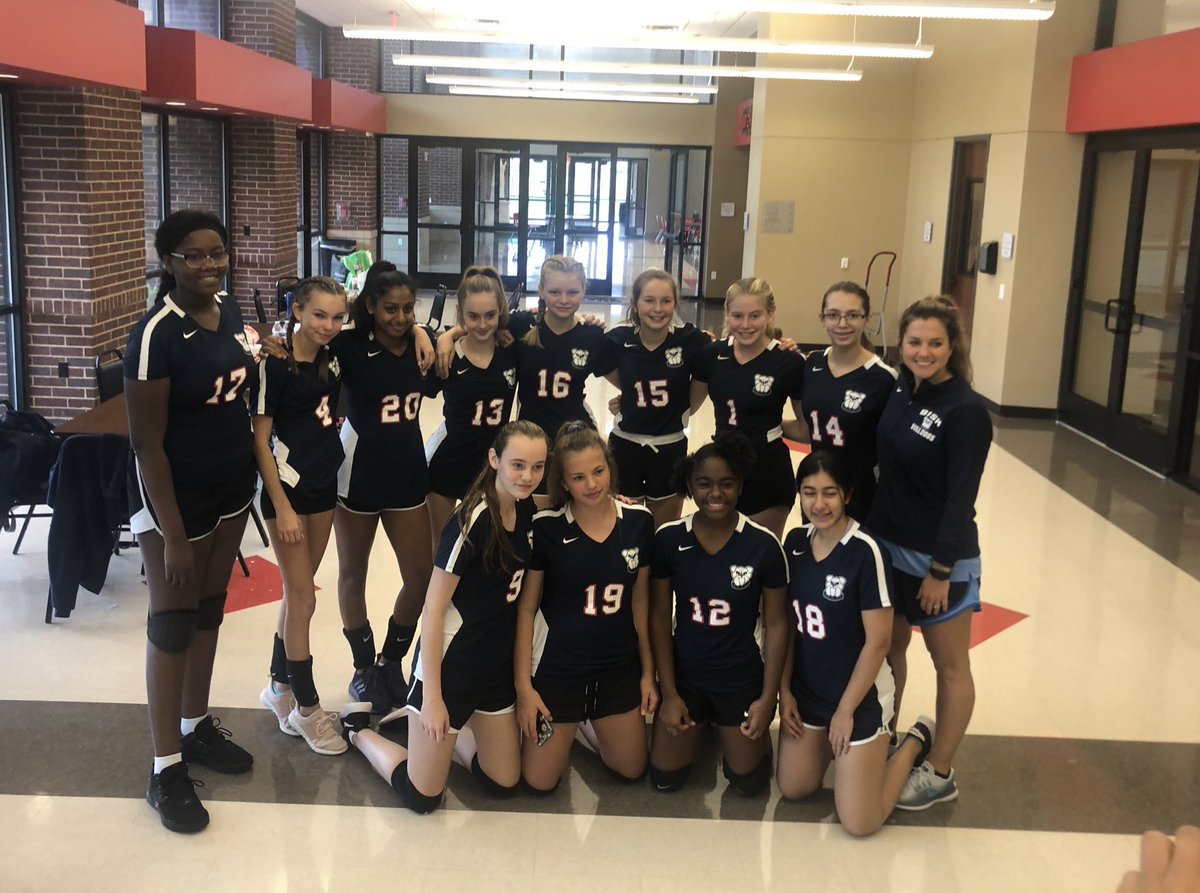 So proud of these <a href="/BISHouston/">BIS Houston</a> #Bulldog girls today!   They embody all of our values on and off the court.  #Pride #Unity #Respect