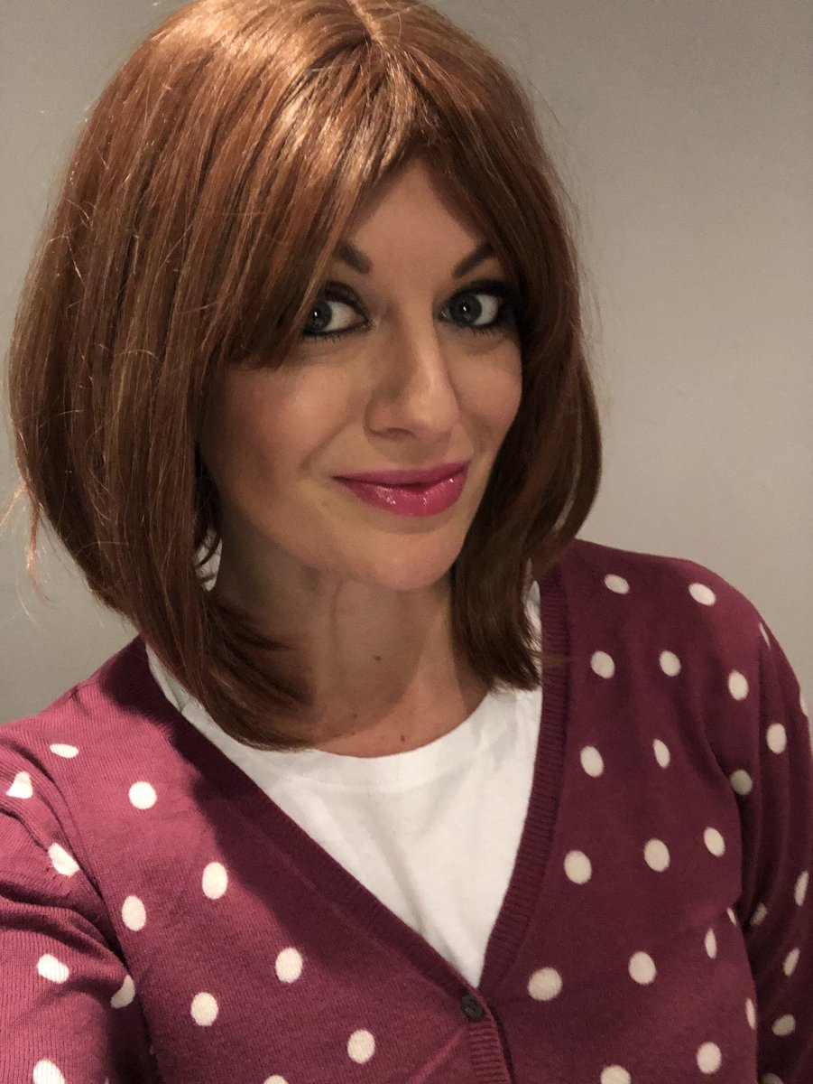 kelly_gray_'s tweet photo. Another day, another character, another wig! @ComedyDining #onlyfoolsandthreecourses #comedydining #cassandra #wig #actress #show #theatre #simonandhow #kellymichellegray https://t.co/zF5LFPIkHW