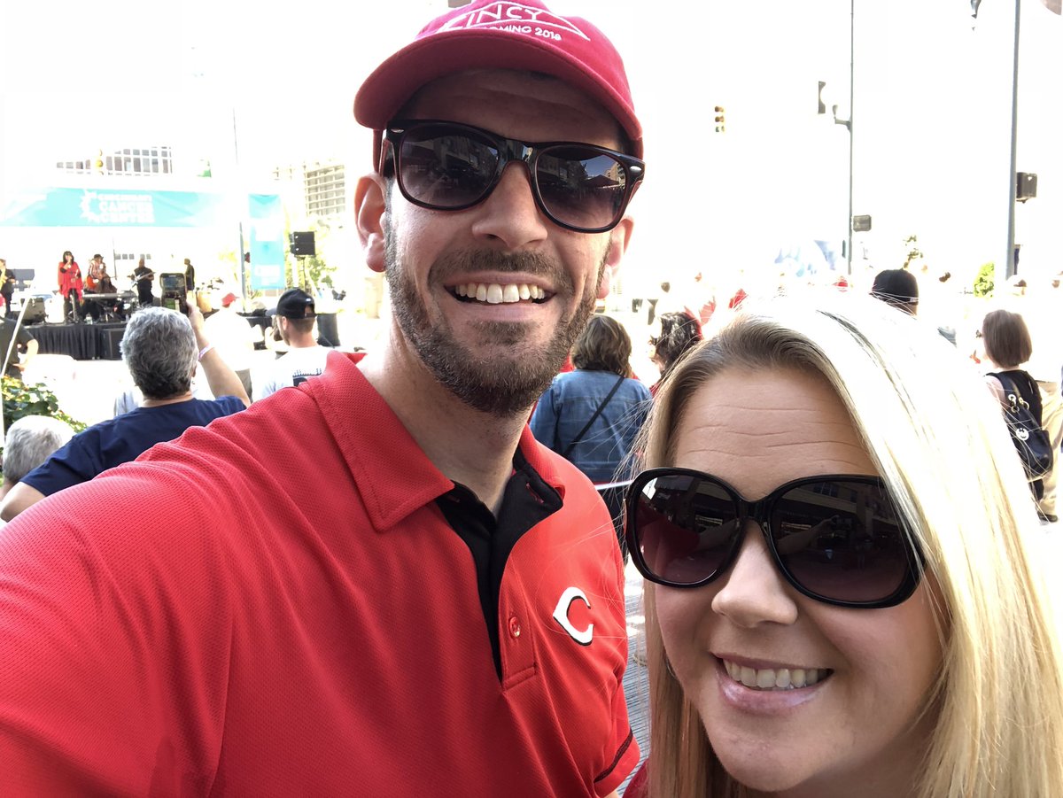 JamesBarnard's tweet photo. Perfect weather for a block party before #KnockCancer out of the ballpark with @Reds! #CancerEndsHere @uofcincy https://t.co/ukH4nZKtbO
