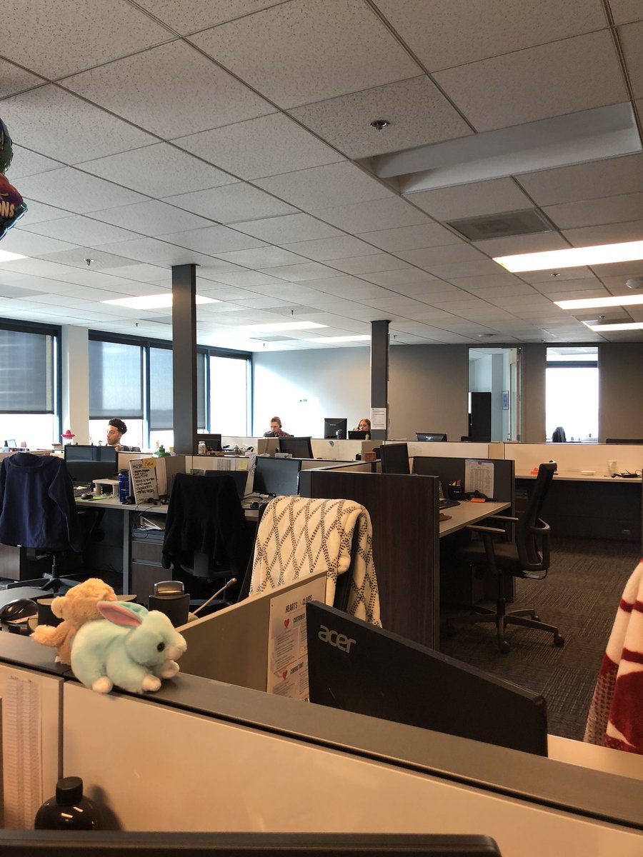 TracyStine's tweet photo. This crew knows what it takes to bring us home in Q4 @TEKSeattleDT @Daniel_Soudah #SaturdayVibes https://t.co/6qmLuGzBEQ