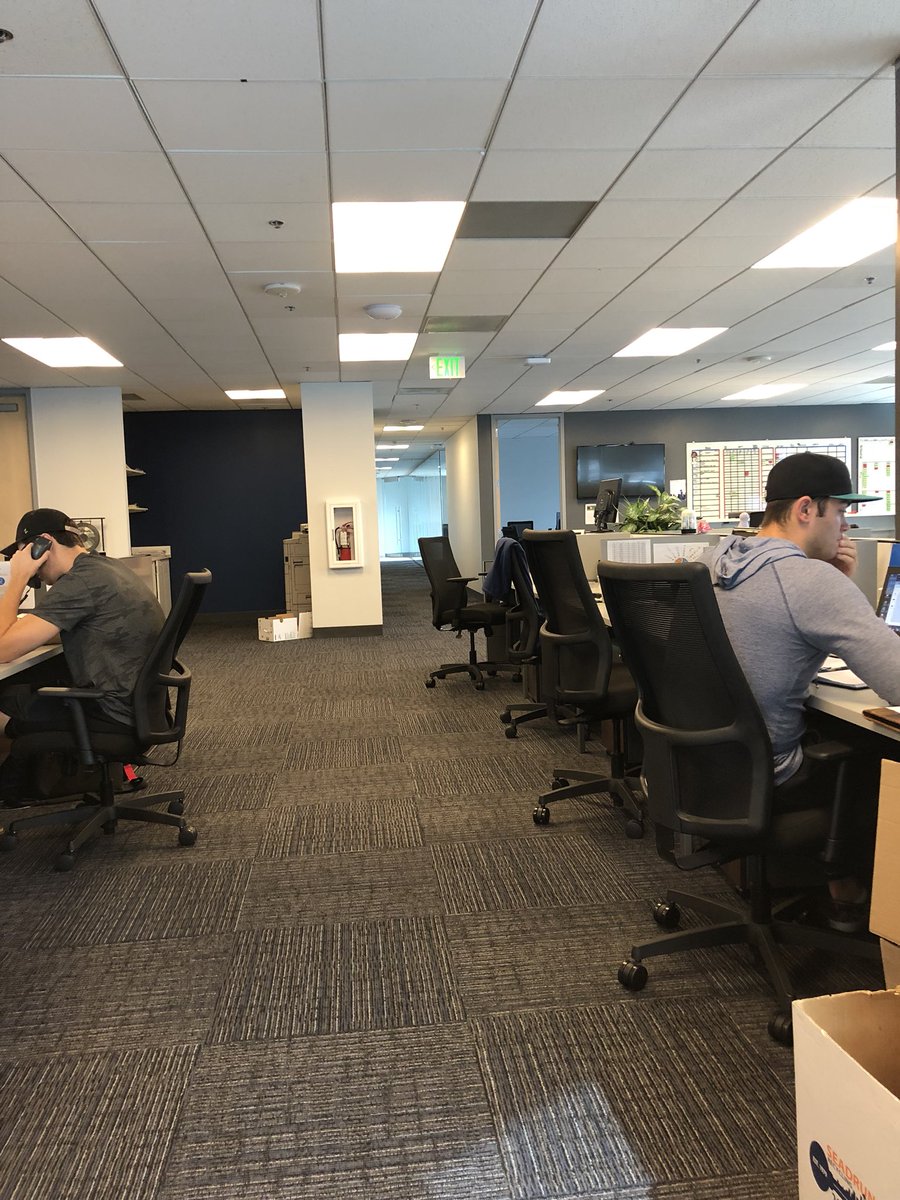 TracyStine's tweet photo. This crew knows what it takes to bring us home in Q4 @TEKSeattleDT @Daniel_Soudah #SaturdayVibes https://t.co/6qmLuGzBEQ