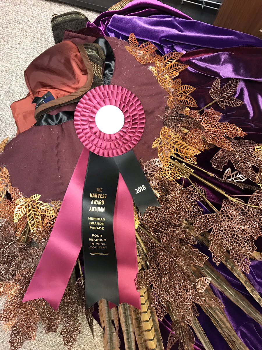bunheadMJ's tweet photo. Twas a fabulous day for a Parade!!! Thank you Niagara for putting on such a great Parade @grapeandwine @grandeparade @BalletEtc140 https://t.co/xCnPPKtNJ1