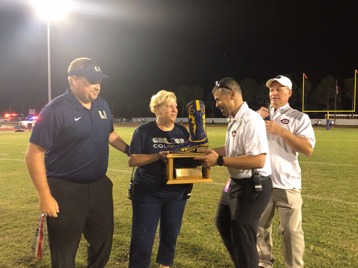 Colonial High School tweet media