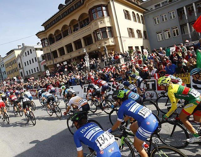 Van der Breggen was simply unstoppable in the elite women's road race as <a href="/GeoWilliams3/">Georgia Williams</a>, Grace Anderson &amp; Mikayla Harvey produced gutsy rides in Austria.
 roadcycling.co.nz/van-der-bregge… #kiwicycling #roadcycling