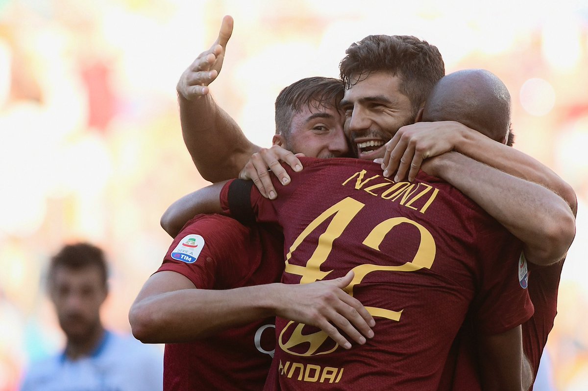 Un derby da squadra, da gruppo... da Roma! 💛❤️ #forzaRoma #derby #avantitutta