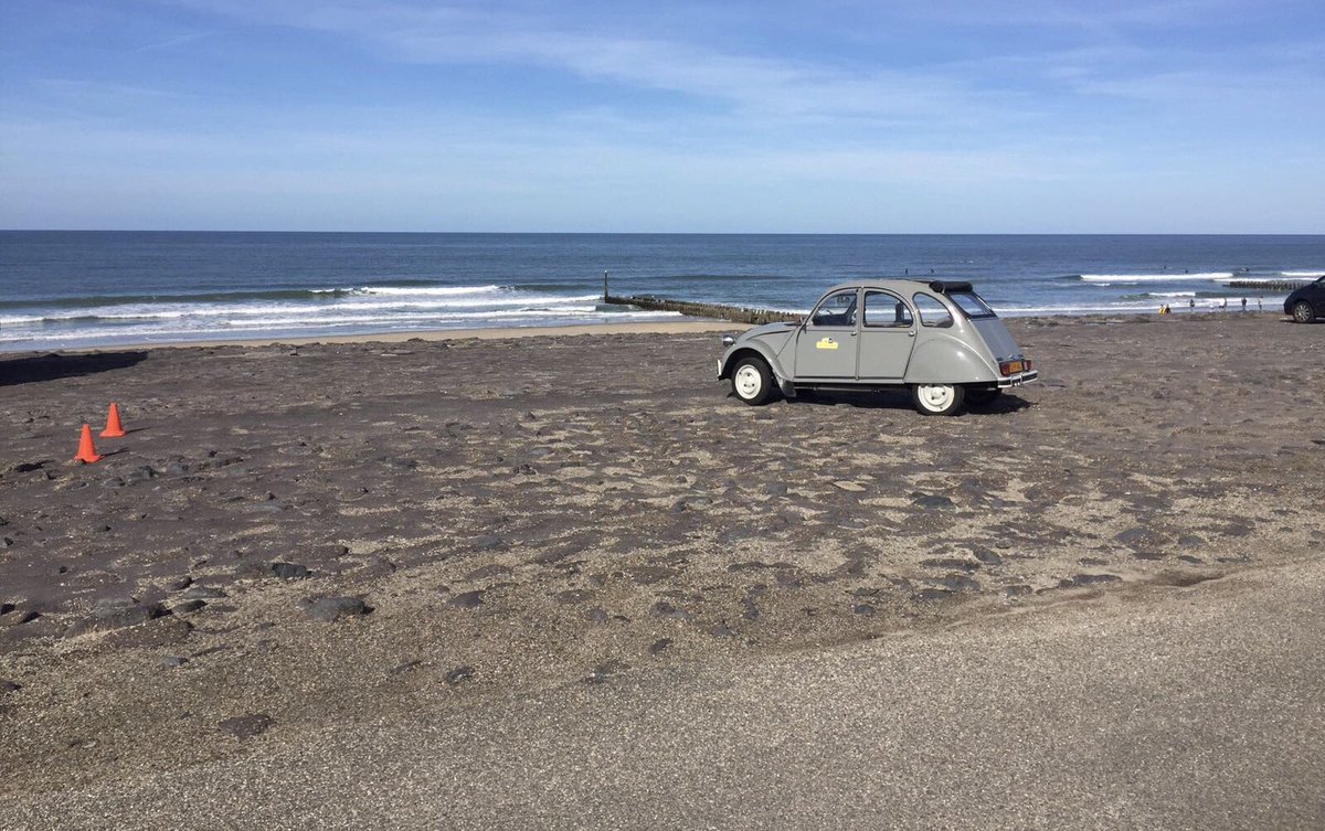 Zo. Ruimte voor blind fileparkeren. #eendenrally