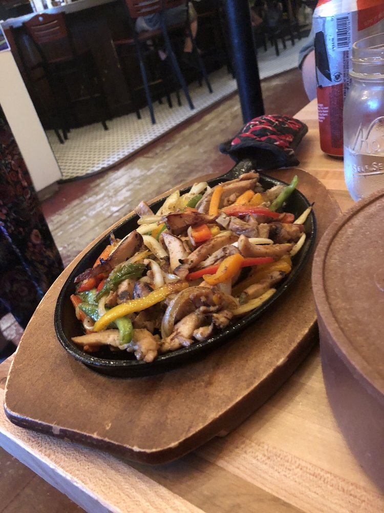 The weekend calls for fajitas! Join us for dinner. 

 📷 yelp: Katy B.