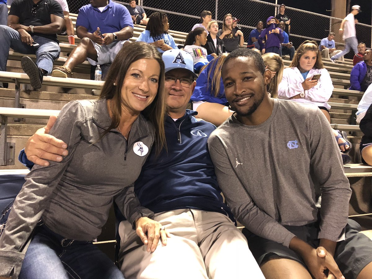 marlarunnergirl's tweet image. just hanging out with my favorite LSU quarterback ever #Brandonharris