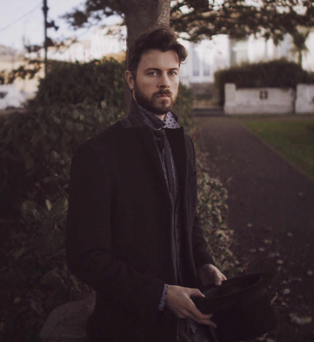 DgFeuerriegel's tweet photo. Aristocrat 🎩📸 by @jasminejardot #photography #victorian https://t.co/TMRmp4EmWj
