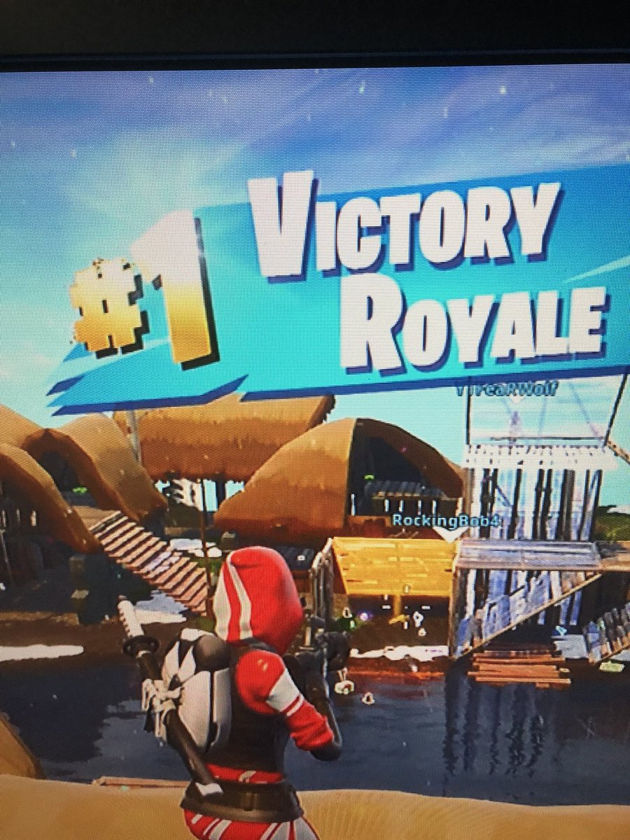 FearClan16's tweet photo. FeaRAce,FeaRWolf,And FeaRBobby be putting work in them Scrims games https://t.co/S8qrb80JIc