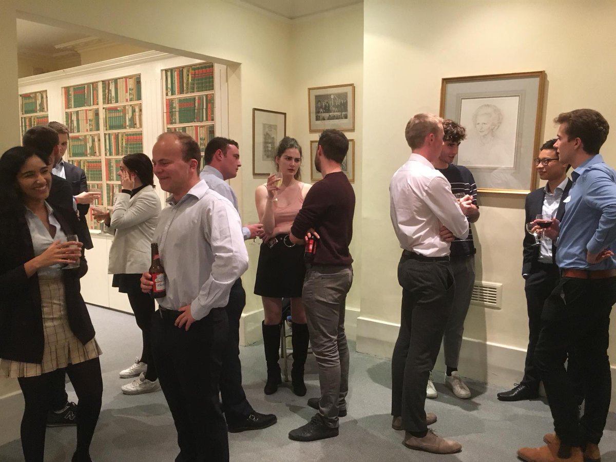 BlueSkyConvo's tweet photo. Enjoyed our students and young professionals networking event with @JoePJRobertson @SherwoodCharlie @clement_ngu @KCLConservative @UCLTories @CLWCA Thanks for coming! https://t.co/AuSHQpdq4v