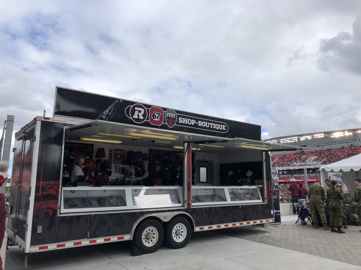 TD_Place's tweet photo. #Panda and @REDBLACKS swag at GATE 1!
#PandaGame2018 https://t.co/MSgKroV5GO