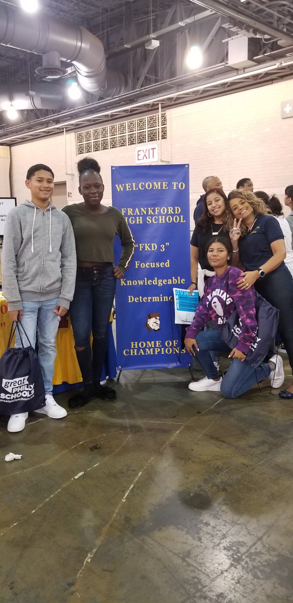 MsBeOrtiz's tweet photo. Great day at the High School Fair representing the Home of Champions... enjoying my prospective 9th graders @FrankfordHS @Dr_Calderone @SDPHghSchools 
#ProudNinthGradeAcademyAssistantPrincipal https://t.co/bOugfLMv20