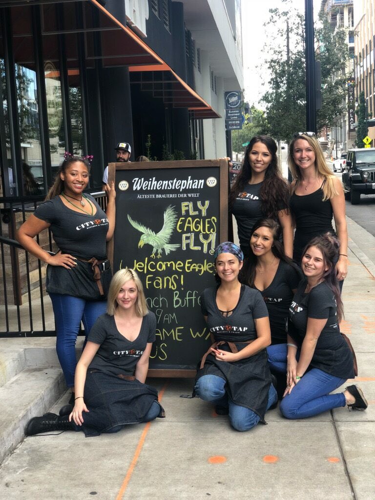 Embracing the masses!!! Come say hi #birdgang!  PSUvOSU tonight, brunch tomorrow!  #birdsgotonashville #theganggoestonashville