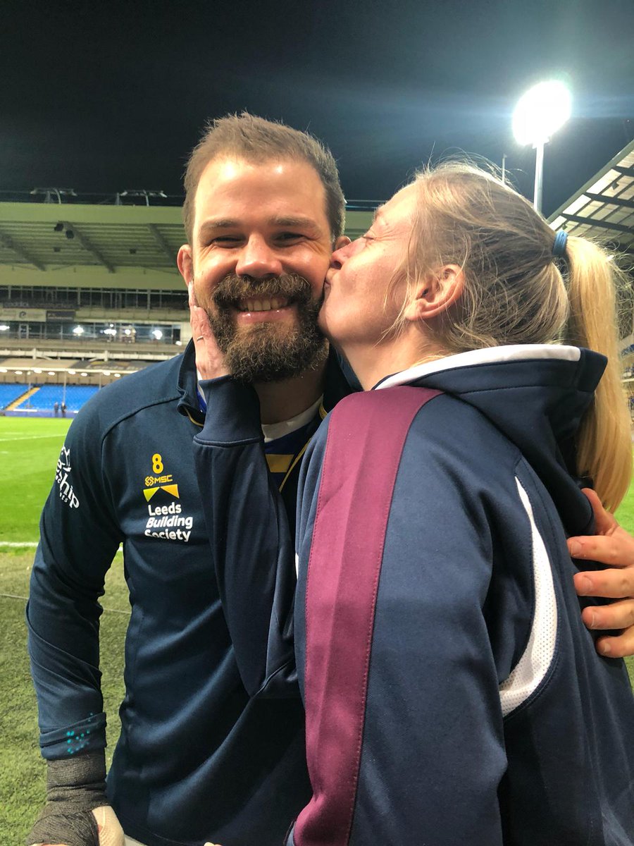 kimdaisynoah's tweet photo. Doesn't @cuthbertson85 looked so pleased. 😂 https://t.co/dl93fhEgQM