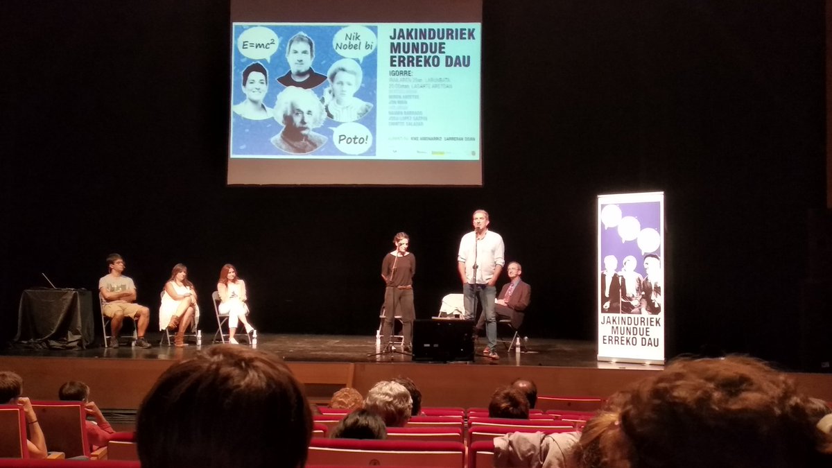 Zientzia's tweet photo. Buruz buru orain @maia_jon eta @mirenartetx #bertsozientzia saioan #BZP18 https://t.co/NFqw36MsTa