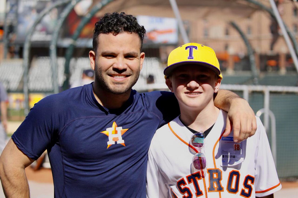 astros's tweet photo. During BP, @JoseAltuve27 took some time to chat with young fan and cancer survivor Ian Larmore. 🙌 https://t.co/bXjGTnTZfT