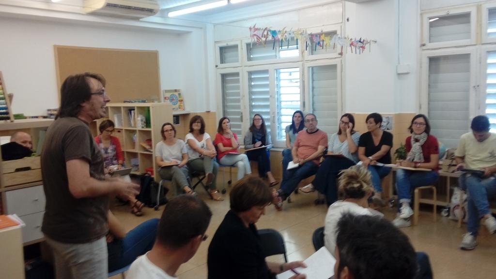 silviacamps5's tweet photo. Gran matí compartint experiències educatives @FundacioBofill @OctavioPazBCN
Construint junts l'educació de demà!Sortim amb moltes ganes de #gamificar gràcies @Odepaula80 @franksabate #eduDema #SomLaSalle https://t.co/pMCOyYIzo5