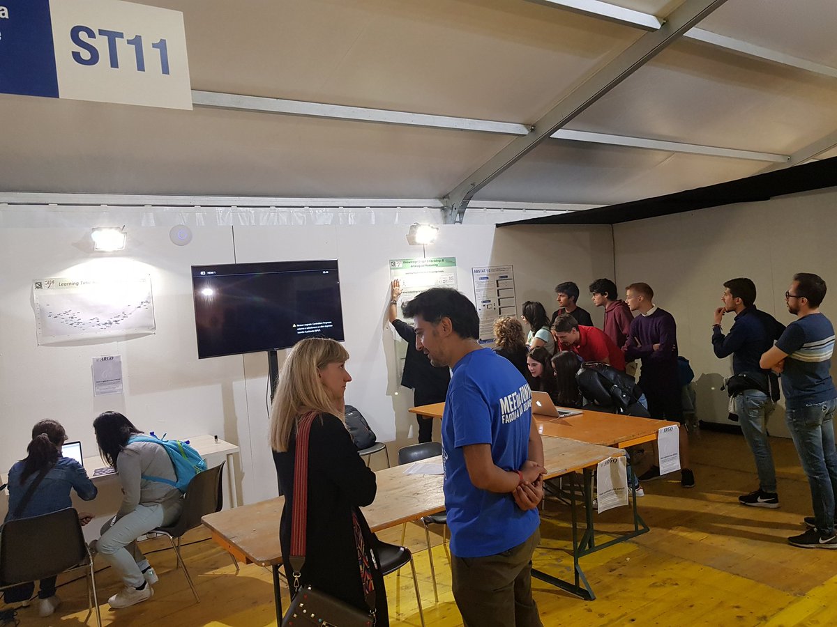 blerinaspahiu's tweet photo. Quasi tempo di chiusura ma all'ST11 la gente continua ad arrivare #Argo #MeetMeTonight #Unimib #Bicocca #InsideLab https://t.co/uTcm9inRue