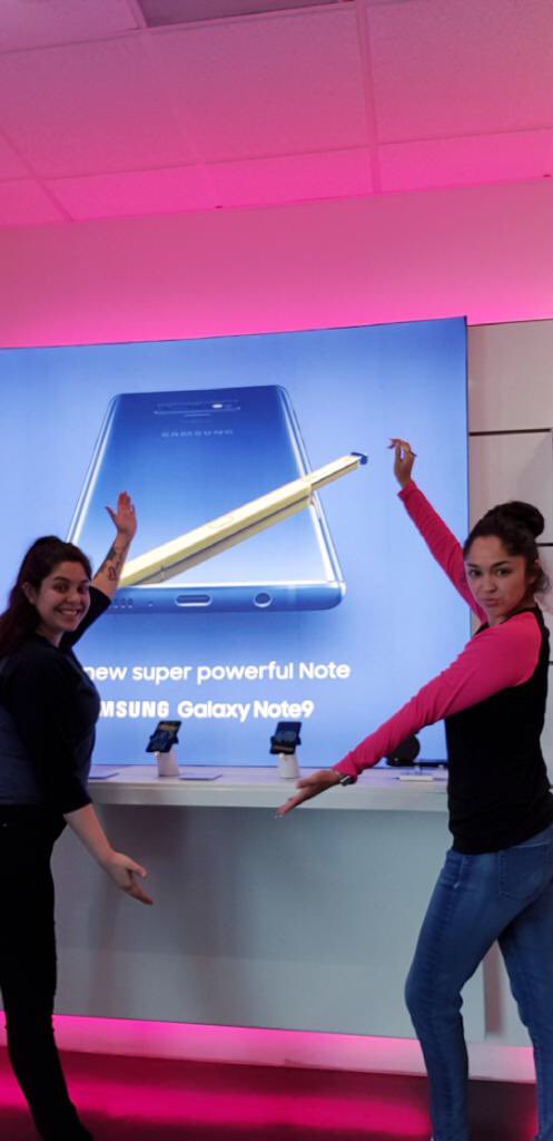 AlexaKateley's tweet photo. #Note9SPenSelfieContest 
@GabySamsungFSM @JoseSamsungDM https://t.co/9RIHVksGCw