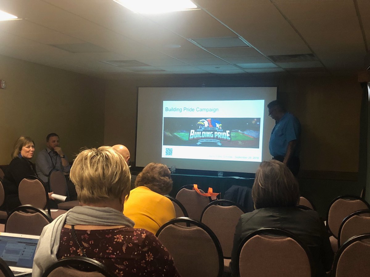 TuckerTm's tweet photo. Cheering on our ⁦⁦@LIBERTYSCHOOLS⁩ administrators and BOE members in telling our story. #LPSleads #MSBA2018 https://t.co/WI413HamAV