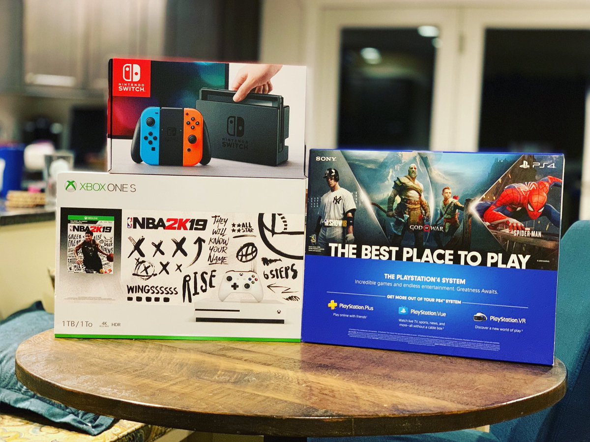 *BIRTHDAY CONSOLE GIVEAWAY* Drop a FAV/RT if you tryna win a PS4, Xbox One or Nintendo Switch. I’ll be announcing winners on my Twitch Stream Oct 6th at 3pm EST. *MUST BE FOLLOWING* Good luck! 🔥🔥