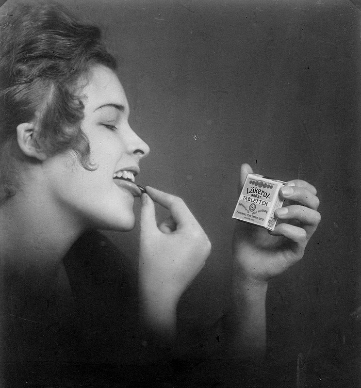 jatustein's tweet photo. #Läkerol #Tabletter #Advertising #Vintage #Deutschland #Germany https://t.co/Mu8fjAliCU