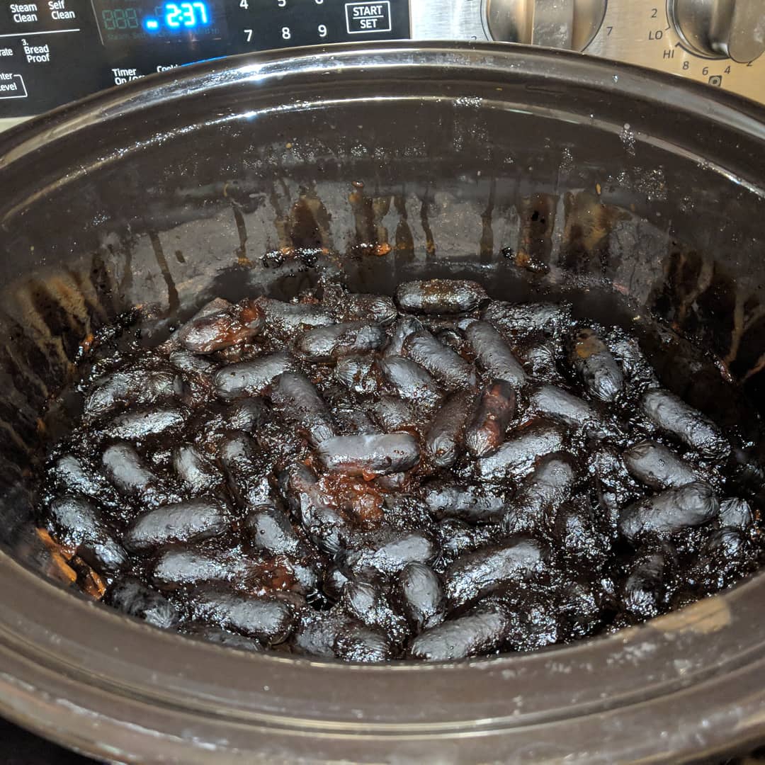 TheTikaani's tweet photo. My mom made BBQ weenies... I think they are a tad over done.. send #help #worstcooksinamerica #worstcooks #badcooks #burntfood #food •
•
•
•
• #foodgasm #foodpic #foodpics #foodphotography #foodlover #tasty #hungry #foodblogger #foods #cooking #foodies #homemade #chef https://t.co/ug237u8ioo