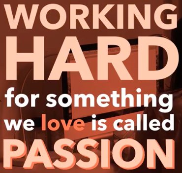HubSpot's tweet photo. Words of wisdom from @simonsinek. Even the most dedicated entrepreneur sometimes find it tough to stay on track - how do you keep your eyes on the prize? 🏆 https://t.co/YTyerw0e4c