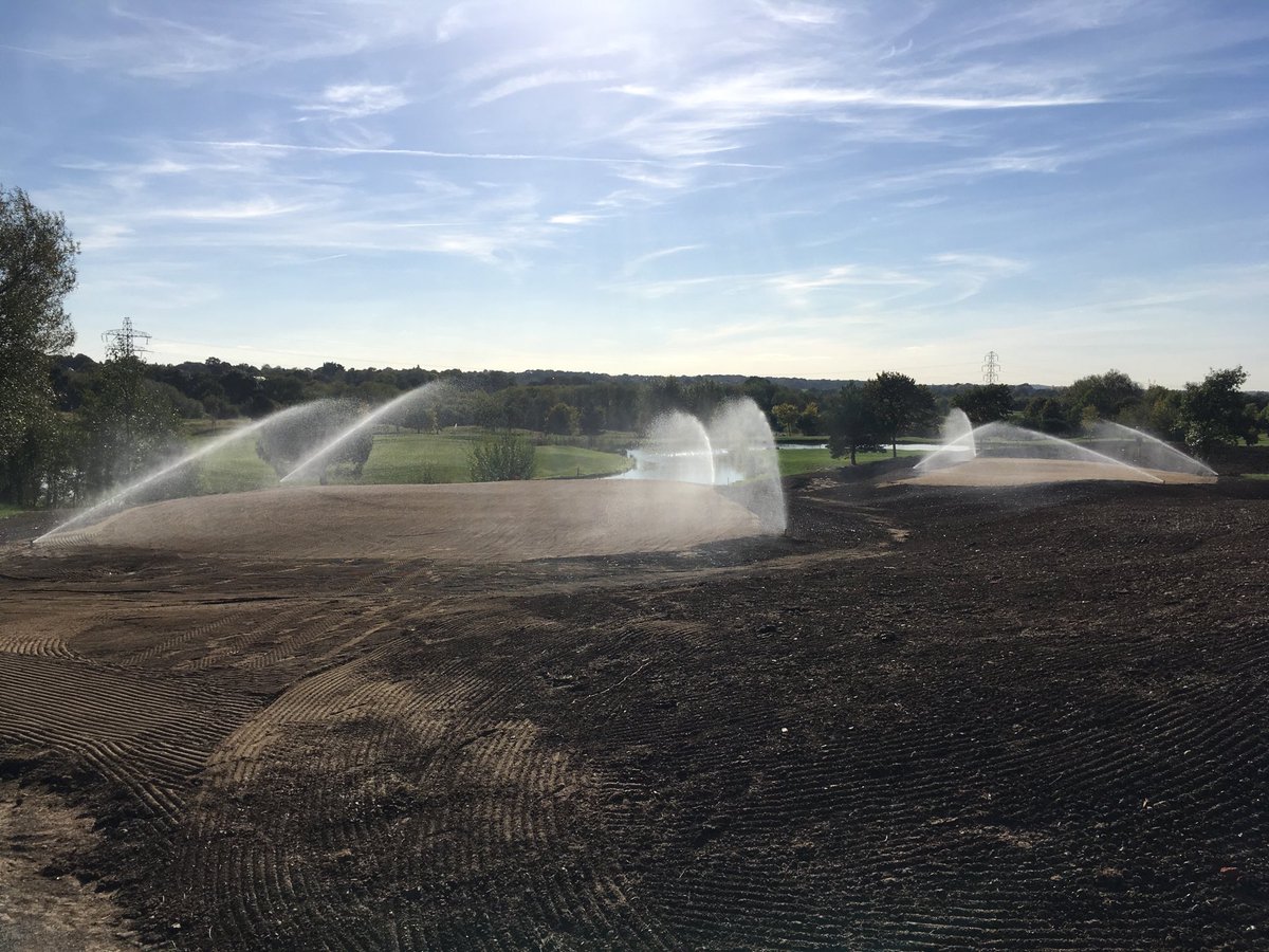 nje38's tweet photo. The new short game area at the Shire London. Trialling Pure Distinction &amp; Pure Select creeping bentgrass https://t.co/UuHaaUPv1O