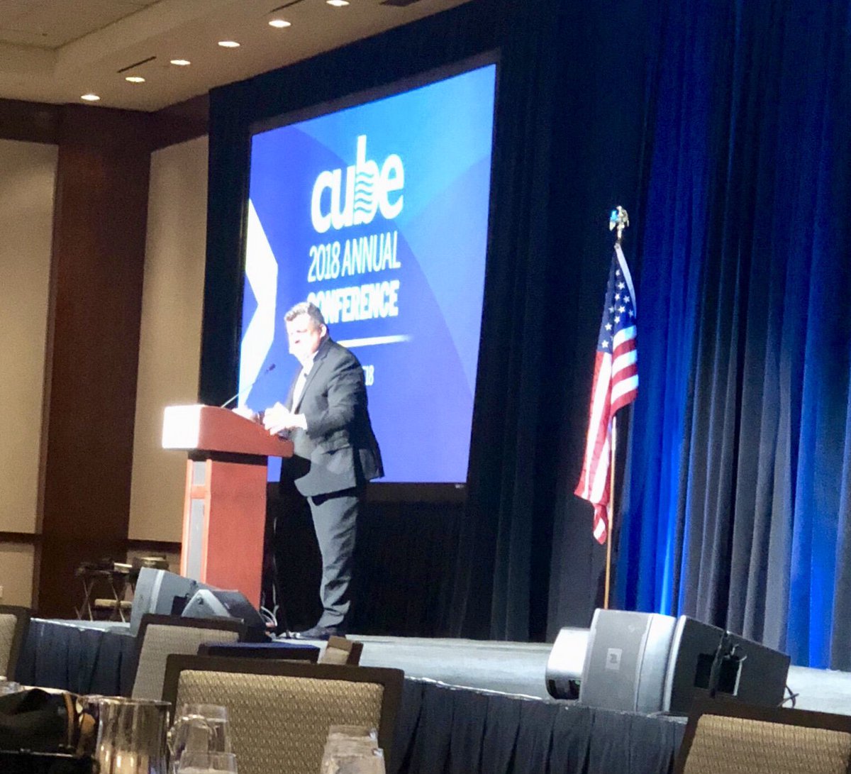 mrmicahali's tweet photo. .@washingtonpost nationally syndicated columnist @RubenNavarrette speaks during @NSBAComm #CUBE2018 about βFostering a culture of high expectations in the education of LatinX students.β @jaramos_jr @VMJacobsEsq https://t.co/vHH7eiA98z