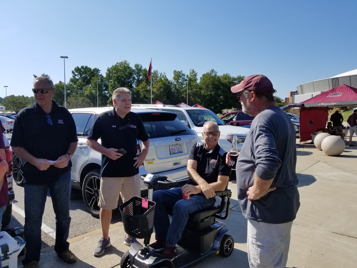 It's a great day for a tailgate! #RunWithUs <a href="/SIUAlumni/">SIU Alumni</a> <a href="/SIUSalukis/">Saluki Athletics</a> <a href="/SIUFoundation/">SIU Foundation</a>