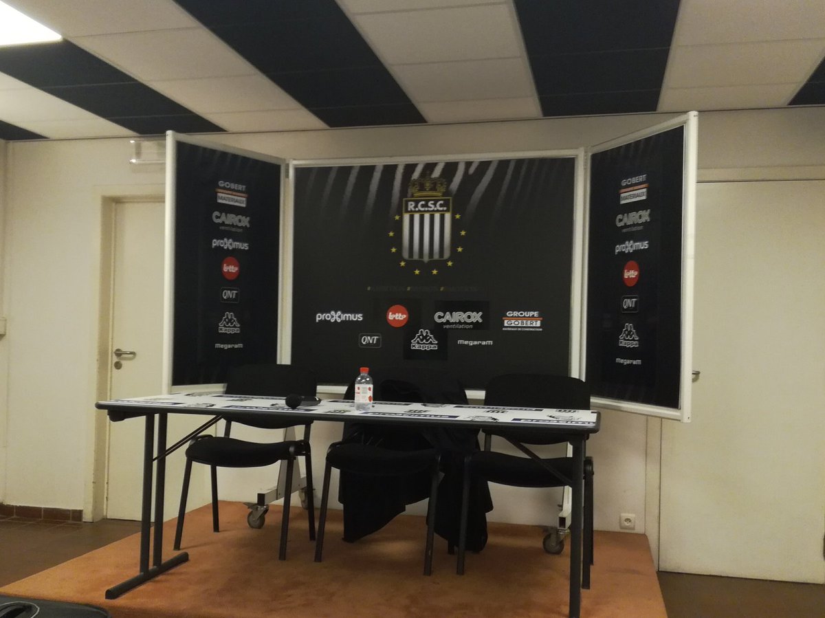 SportCharleroi's tweet photo. On vient de tester la sono, rendez-vous dans quelques minutes pour les réactions des entraîneurs #chalok #jpl https://t.co/NAJksEDpgv