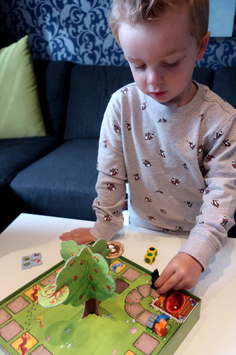 Kobe speelt... Max de kat <a href="/SunnyGamesNL/">SunnyGamesNL</a> #boardgames #spellenmolenjunior
