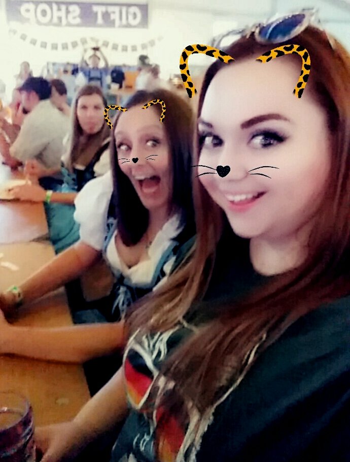 ShannonAHiner's tweet photo. Folks, yesterday was straight-up awful, no good, and miserable.
Yestereve, however, I got to drink good beer, eat delicious German food, and listen to good music. So all is better now.
#Oktoberfest2018 @SierraNevada #SierraNevadaBrewery
#PartyLikeAGerman https://t.co/nb4KWPX7u6
