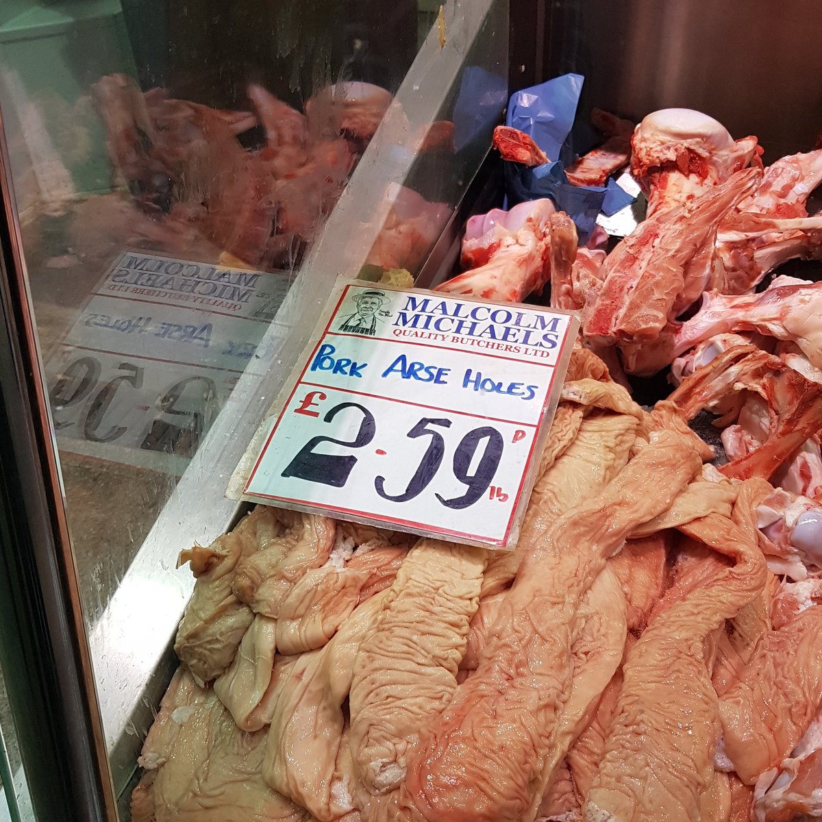 I'm all for nose to tail cooking, but I draw the line at this.

Is £2.59 a Ib a good price?

#butchers #tripe #leeds #leedsmarket #leedskirkgatemarket #leedskirkgate #kirkgatemarket #pork #pig #porkarseholes