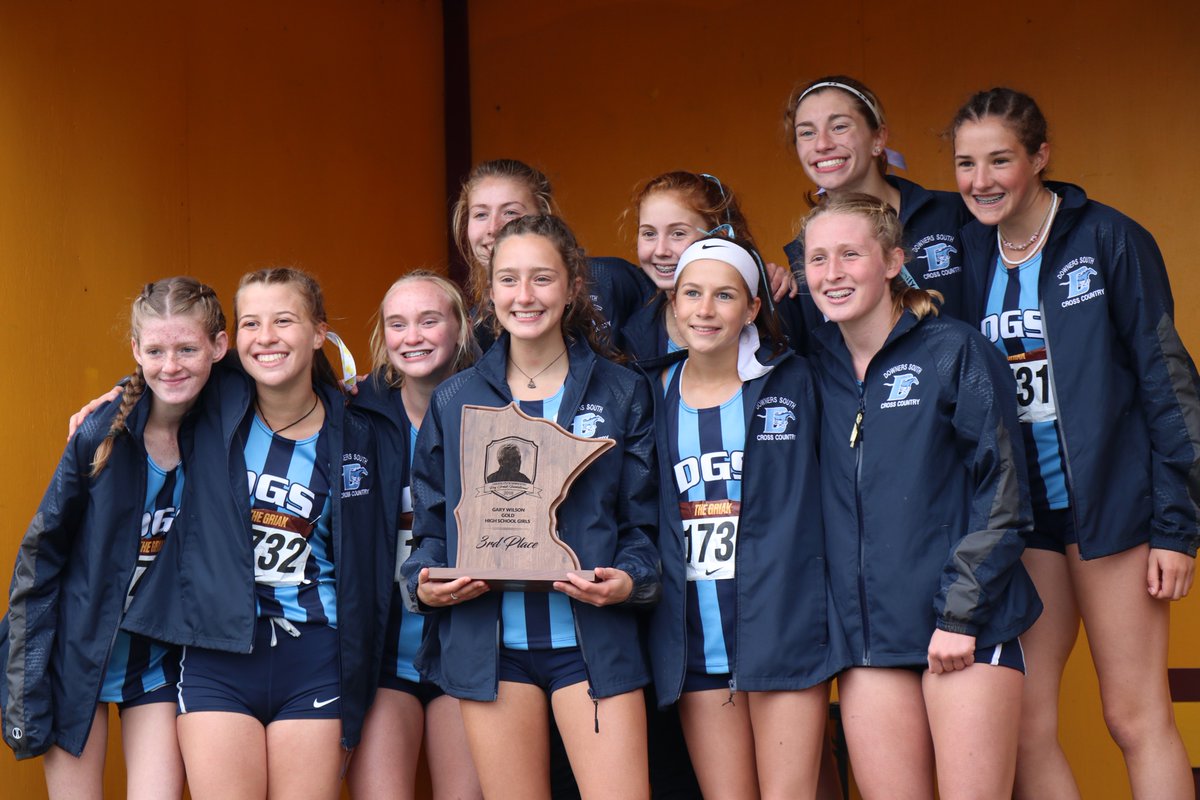 milesplit's tweet photo. Illinois sweep of the girls team podium at #Griak!
📷: @TravisMillerFlo https://t.co/cOgEmj8OhW