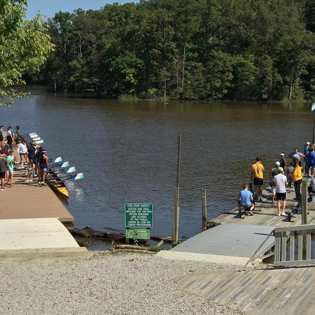 colgan_crew's tweet image. VERY successful day on the water welcoming 34 novices!!! THANK YOU for coming out 💙🦈🚣🏼‍♀️ #learn2row Huge shout out to @WoodbridgeCrew for their help and support💛💚