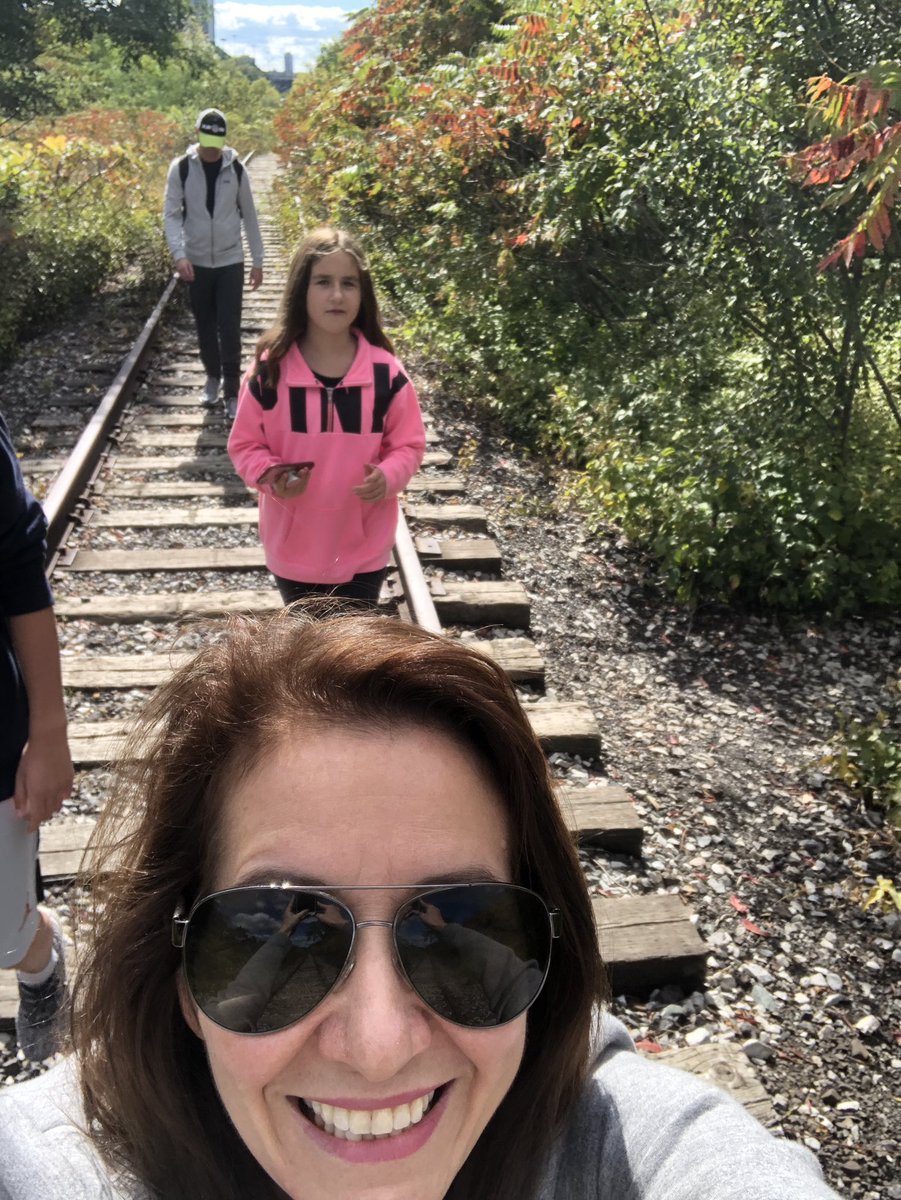 Claudine Dupont tweet media